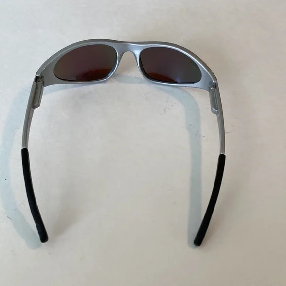 Sunglasses - Picture 7 of 9